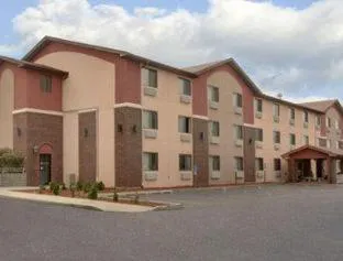 Super 8 by Wyndham Romeoville Bolingbrook hotel detail image 2