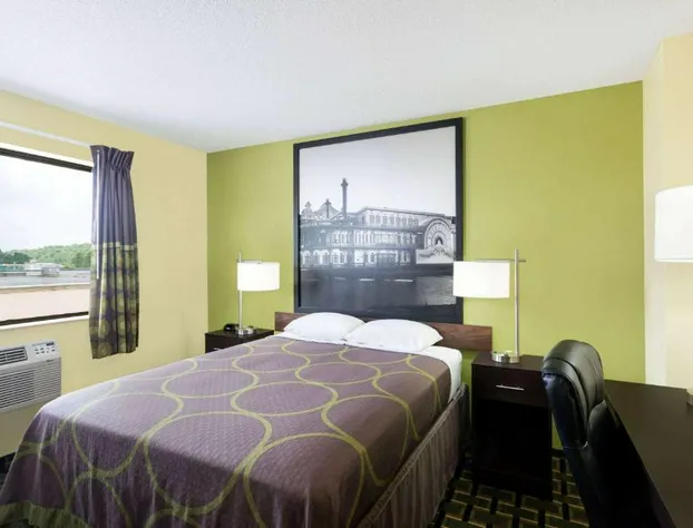 Super 8 by Wyndham Marietta hotel detail image 4