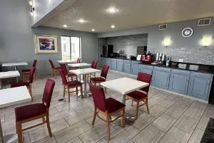 Super 8 by Wyndham Appleton hotel detail image 3