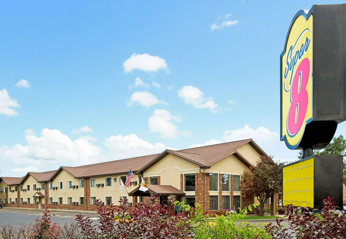 Super 8 by Wyndham Longmont/Twin Peaks hotel hero