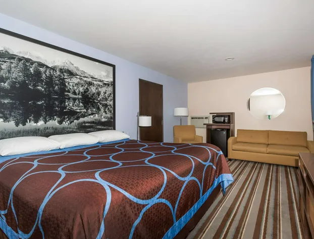 Super 8 by Wyndham Longmont/Twin Peaks hotel detail image 4