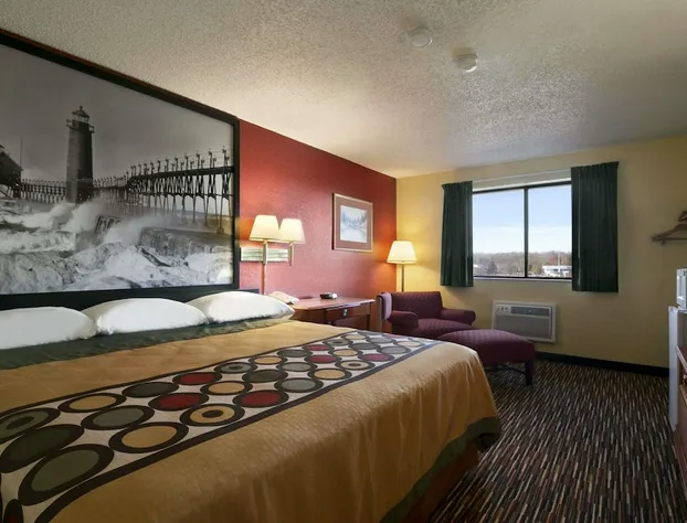 Super 8 by Wyndham Kalamazoo hotel detail image 1
