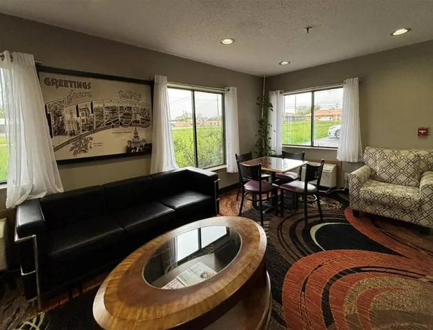 Super 8 by Wyndham Paris IL hotel detail image 3