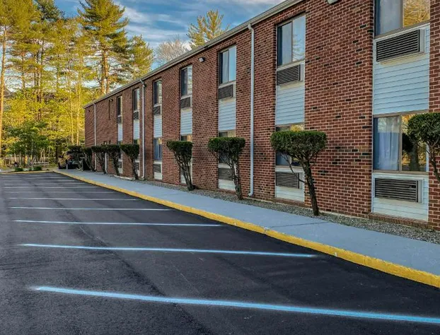 Days Inn by Wyndham Brunswick Bath Area hotel detail image 2