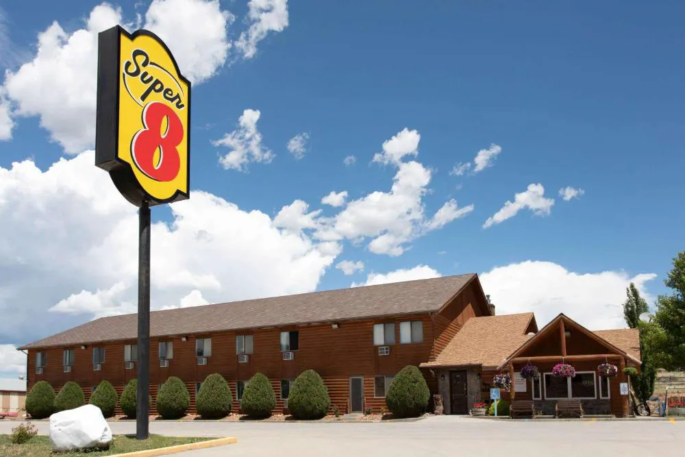 Super 8 by Wyndham Dubois hotel hero
