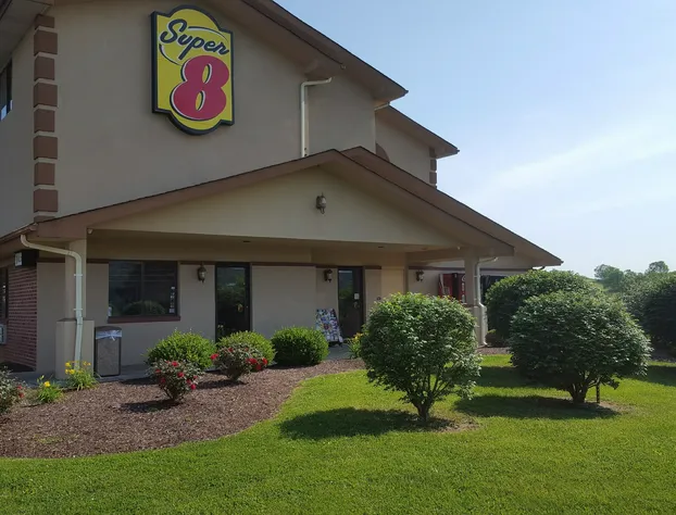 Super 8 by Wyndham Abingdon VA hotel detail image 2