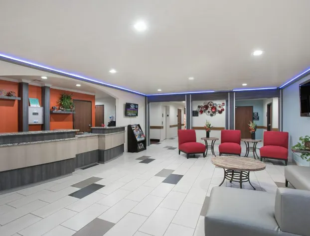 Super 8 by Wyndham Claremore OK hotel detail image 3