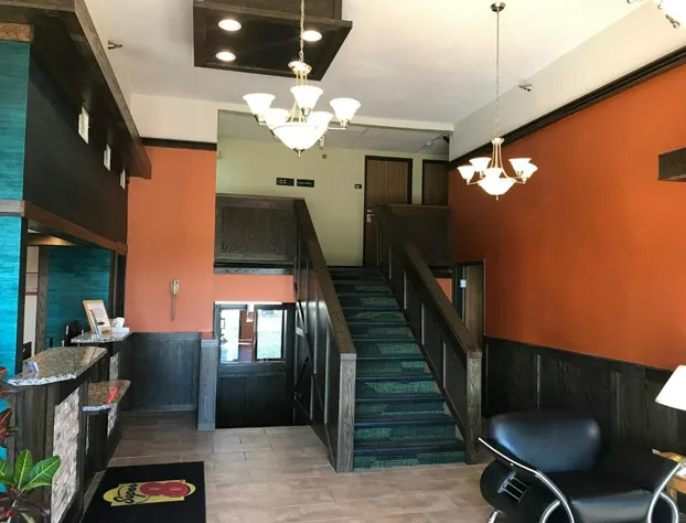 Super 8 by Wyndham Fayetteville hotel detail image 2