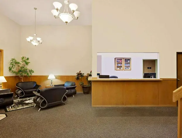 Super 8 by Wyndham Fayetteville hotel detail image 3