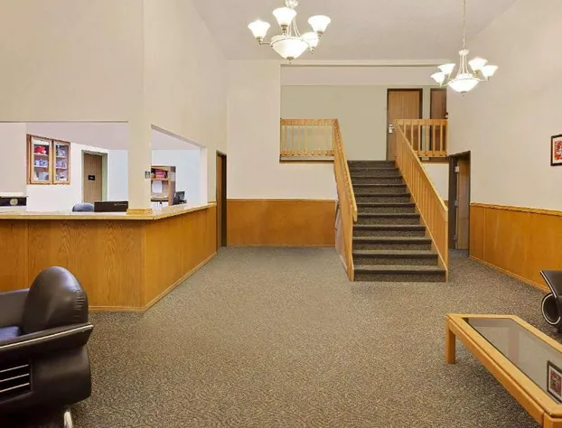 Super 8 by Wyndham Fayetteville hotel detail image 4