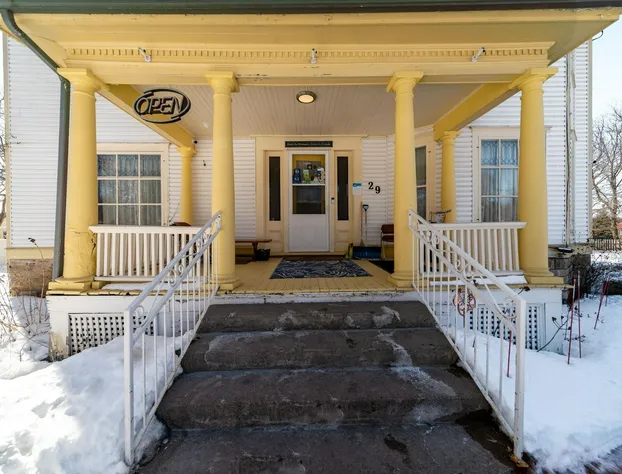 Marmora and Lake Inn hotel detail image 4