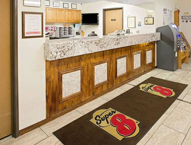 Super 8 by Wyndham Omaha Eppley Airport/Carter Lake hotel detail image 1