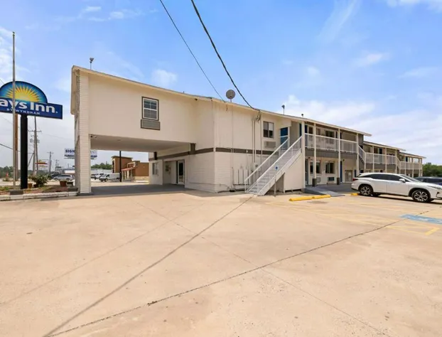 Days Inn by Wyndham Kenedy/Karnes City hotel detail image 1