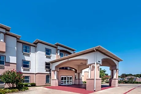 Super 8 by Wyndham Fort Worth Stockyards hotel detail image 2