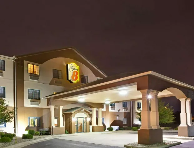 Super 8 by Wyndham South Bend hotel detail image 1