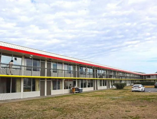 Casa Del Mar hotel detail image 2