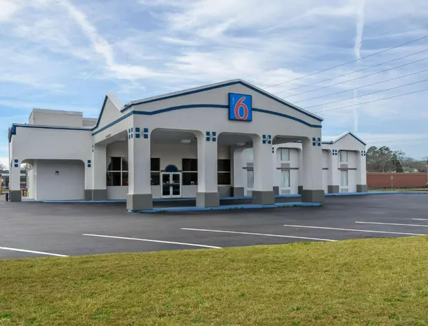 Motel 6 Forsyth, GA – Tift College hotel detail image 2