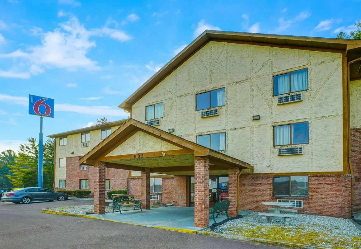 Motel 6 Morehead, KY hotel hero