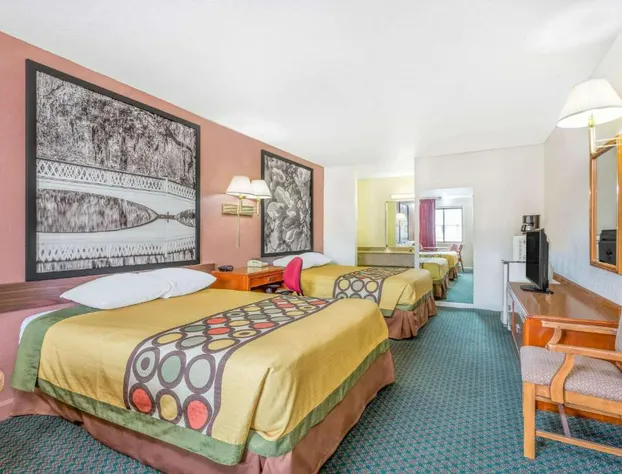 Super 8 by Wyndham Santee hotel detail image 4