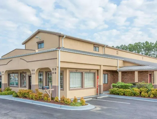 Super 8 by Wyndham Santee hotel detail image 1