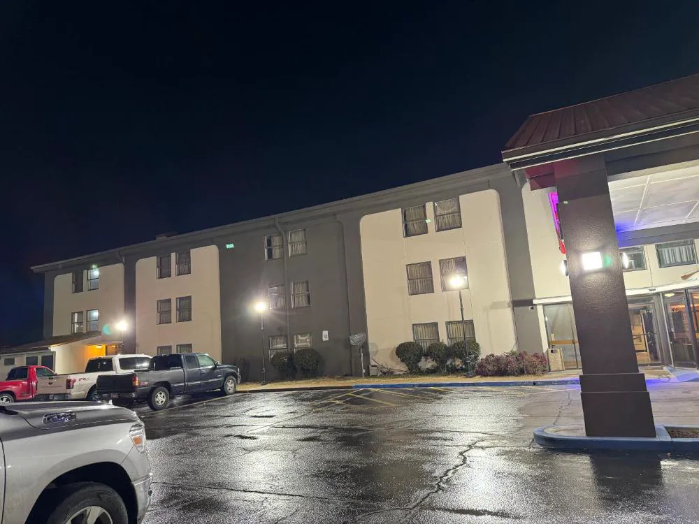 Super 8 by Wyndham Blytheville hotel hero