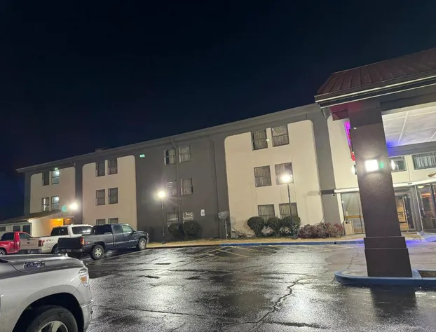 Super 8 by Wyndham Blytheville hotel detail image 1