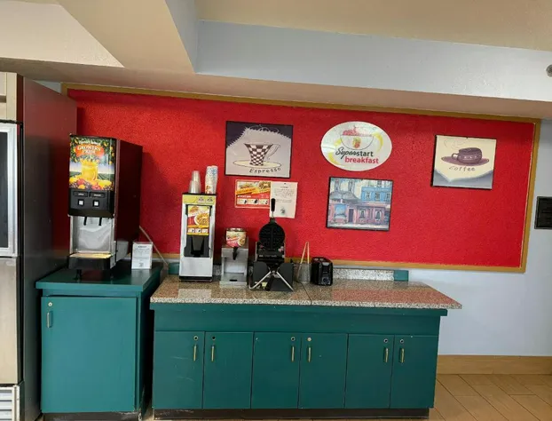 Super 8 by Wyndham Blytheville hotel detail image 3