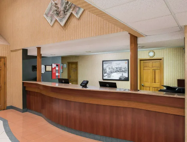 Super 8 by Wyndham Troy IL/St. Louis Area hotel detail image 1