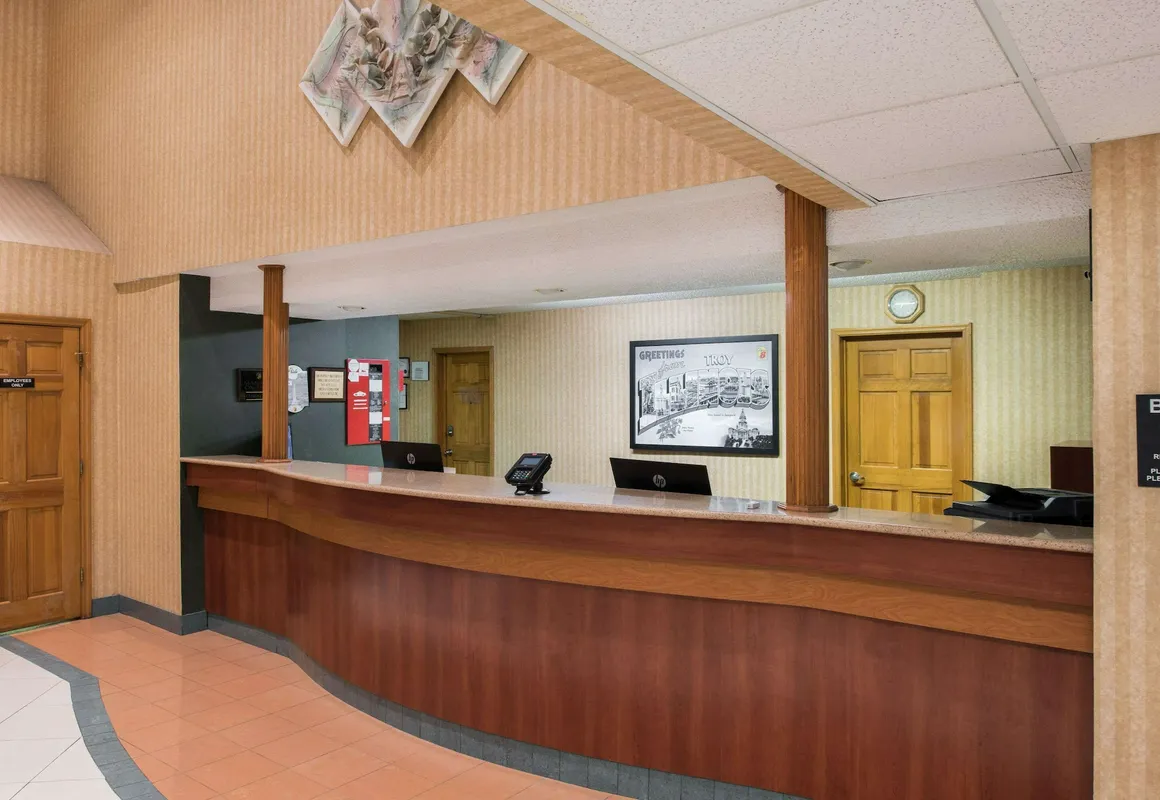 Super 8 by Wyndham Troy IL/St. Louis Area hotel hero