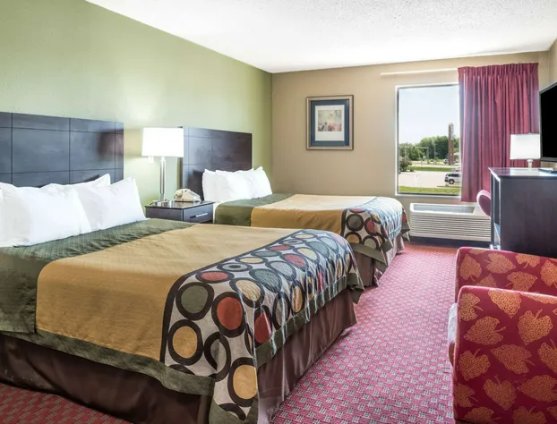 Super 8 by Wyndham Troy IL/St. Louis Area hotel detail image 1