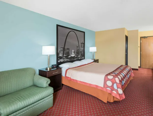 Super 8 by Wyndham Troy IL/St. Louis Area hotel detail image 4
