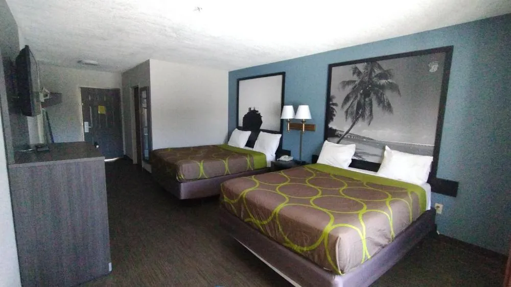 Super 8 by Wyndham Dania/Fort Lauderdale Arpt hotel hero