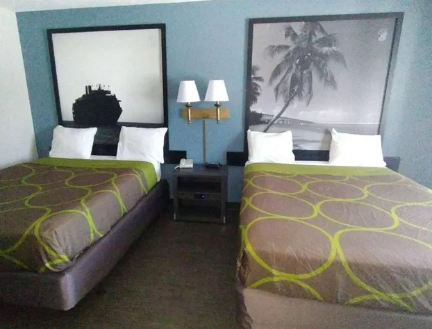 Super 8 by Wyndham Dania/Fort Lauderdale Arpt hotel detail image 4