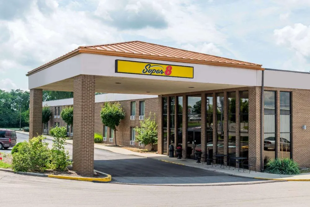 Super 8 by Wyndham Miamisburg Dayton S Area OH hotel hero
