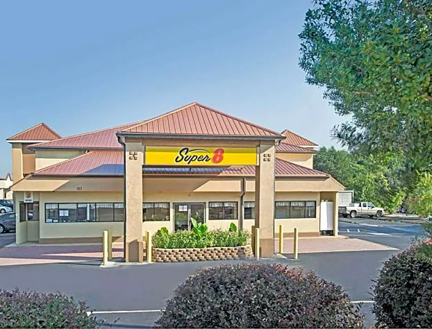 Super 8 by Wyndham Suwanee hotel detail image 1