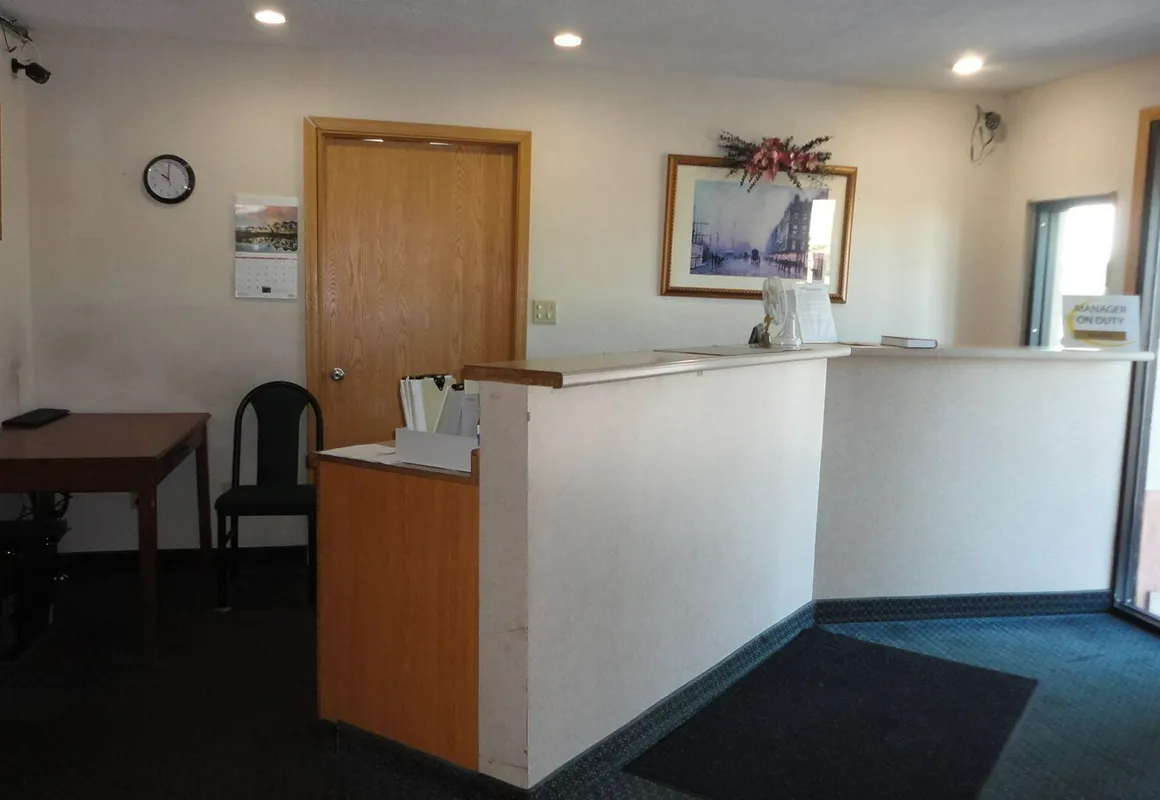 Knights Inn Crawfordsville hotel hero