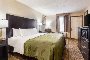 Quality Inn Traverse City hotel detail image 4