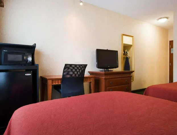 Econo Lodge Glens Falls / Lake George hotel detail image 3