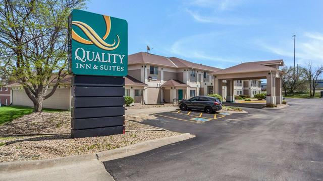 Quality Inn & Suites hotel detail image 1