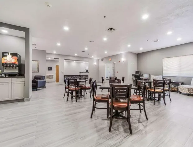 Quality Inn & Suites Omaha Chalco hotel detail image 3