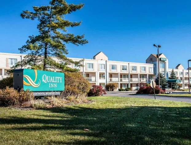 Quality Inn Toledo Airport hotel detail image 1