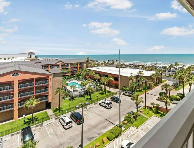 Quality Inn & Suites Galveston - Beachfront hotel detail image 3