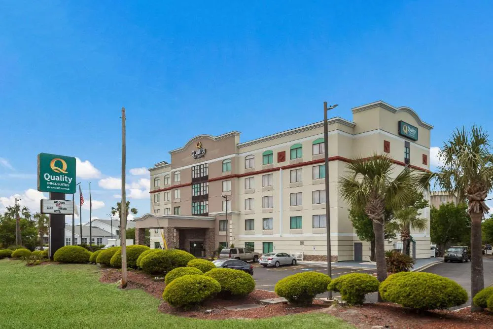 Quality Inn & Suites North Myrtle Beach hotel hero
