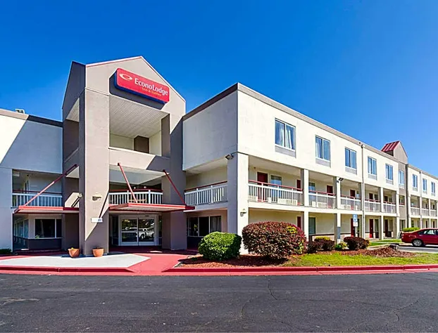 Econo Lodge Inn & Suites hotel detail image 2