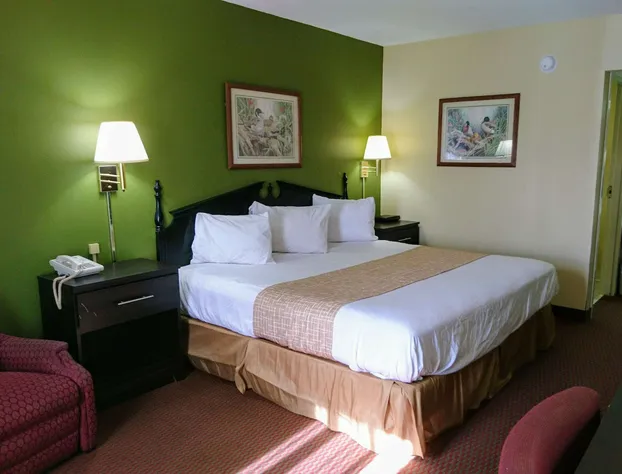 Travelodge by Wyndham Knoxville East hotel detail image 3