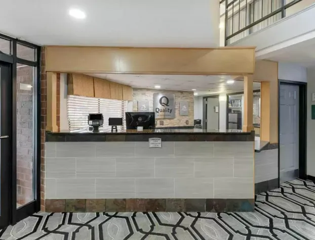 Quality Inn & Suites Mayo Clinic Area hotel detail image 2