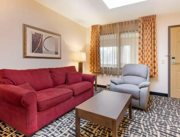 Quality Inn & Suites Mayo Clinic Area hotel detail image 1