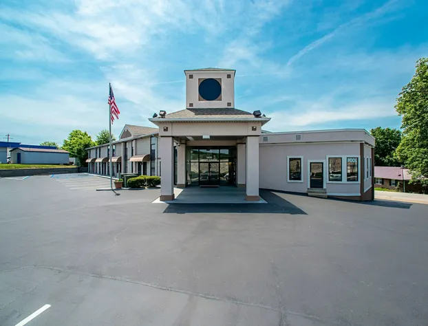 Quality Inn Near Six Flags St. Louis hotel detail image 1
