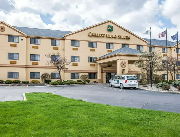 Quality Inn & Suites South Bend Airport hotel detail image 1