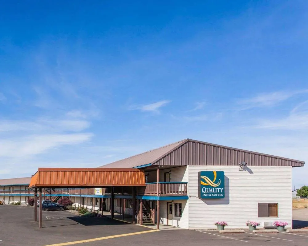 Quality Inn & Suites Goldendale hotel hero
